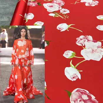 V Home Catwalk Model Big Red Rose nyomtatott selyemszövet Stretch Twill selyem High-end divat Könnyű luxusruházat Varrószövet