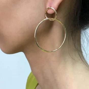 Simple Style arany színű karika fülbevaló nőknek Statement Metal Circle Dangle Stud fülbevaló Divat ékszer kiegészítők