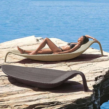 Kültéri nyugágy szabadidő rattan szék kültéri villa úszómedence kert rattan kanapé üdülő szálloda strand ágy